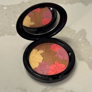 NEW MAC Oh My Passion! Pearlmatte Face Powder